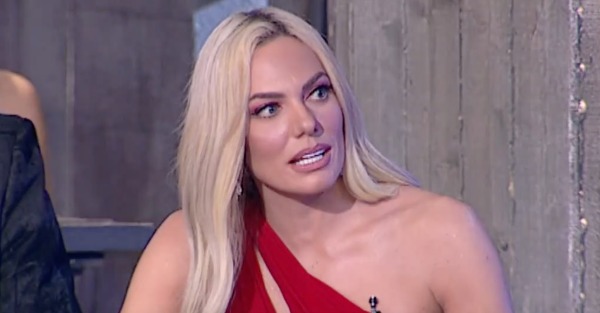 Χάζεψαν στο «στην Υγειά μας»: Η Ιωάννα Μαλέσκου στην εμφάνιση της ζωής της! [εικόνες]