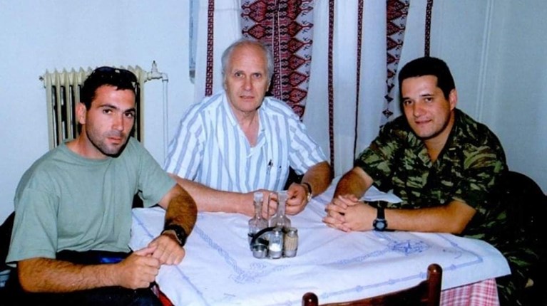 Ο Άδωνις Γεωργιάδης φαντάρος: Η φωτογραφία από όταν έκανε θητεία στη Σπάρτη το 2000