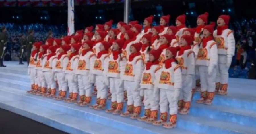 Μαγεία στο Πεκίνο: 40 παιδιά από την Κίνα τραγούδησαν τον Ολυμπιακό ύμνο στα ελληνικά