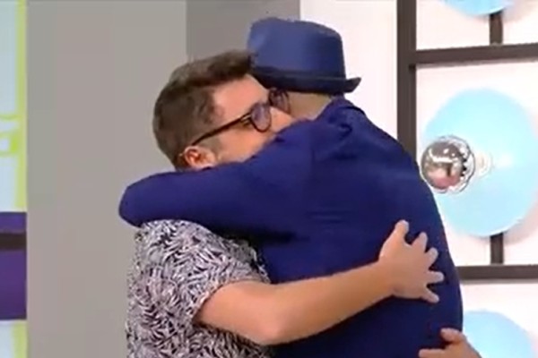 Survivor 5: Κι όμως έγινε – Τα βρήκαν στον αέρα και αγκαλιάστηκαν Βαλάντης-Λάμπρος Κωνσταντάρας