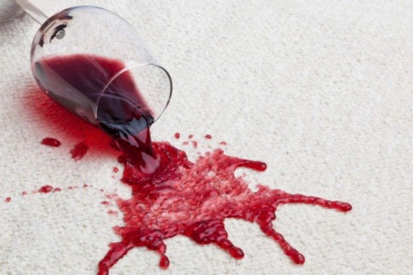 Κόκκινο κρασί στα ρούχα; 6+1 έξυπνοι τρόποι για να εξαφανίσεις τον λεκέ – Σπίτι