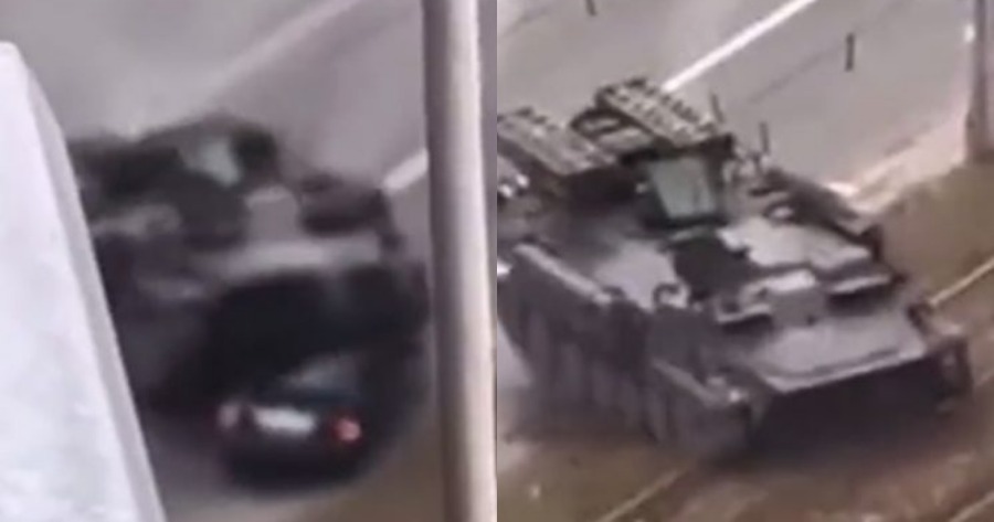 Πόλεμος στην Ουκρανία: Τανκ πατάει αυτοκίνητο με οδηγό (Βίντεο)