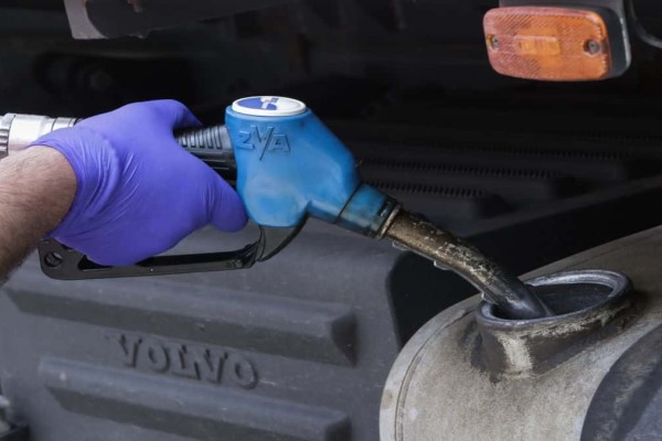 Fuel Pass 2: Τέλη Ιουλίου ανοίγει η πλατφόρμα για το επίδομα βενζίνης – Πτώση τζίρου 20% στα βενζινάδικα