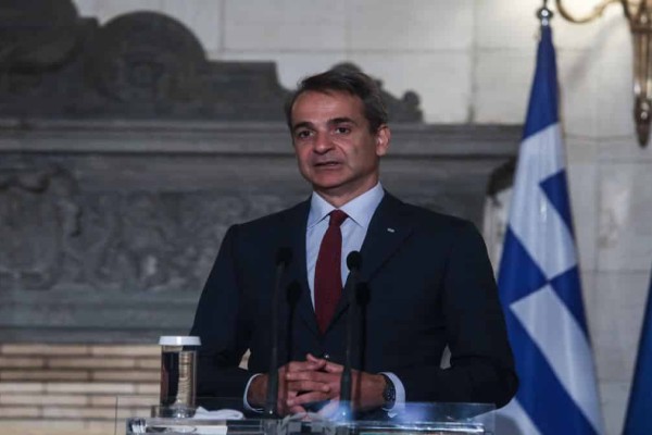 Προσαγωγές έξω από το σπίτι του Κυριάκου Μητσοτάκη μετά από συγκέντρωση