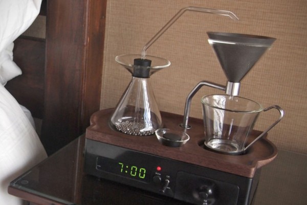 Μοναδική εφεύρεση: Έξυπνο ξυπνητήρι σας φτιάχνει τον πρώτο καφέ της ημέρας – Funny-Περίεργα