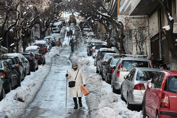 "Παγοδρόμια" οι δρόμοι της Αθήνας – Επιστροφή στην εργασία με "Επικύνδυνες Αποστολές" – Ελλάδα