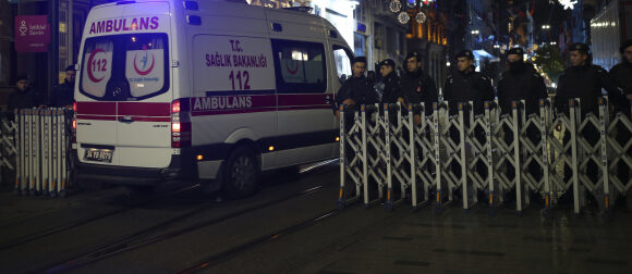 «Αυτοί σκοτώθηκαν κι έτσι σώθηκε η κόρη μου»: Συγκλονίζει η μητέρα της 39χρονης που τραυματίστηκε στην Κωνσταντινούπολη