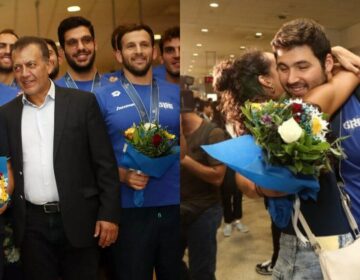 Eθνική ομάδα πόλο: Αποθεωτική υποδοχή στην Αθήνα, συγκίνηση και υπόκλιση στους ασημένιους μάγκες