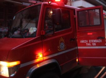 Φωτιά σε συνεργείο αυτοκίνητων στο Ν. Ηράκλειο – Πού έχει διακοπεί η κυκλοφορία